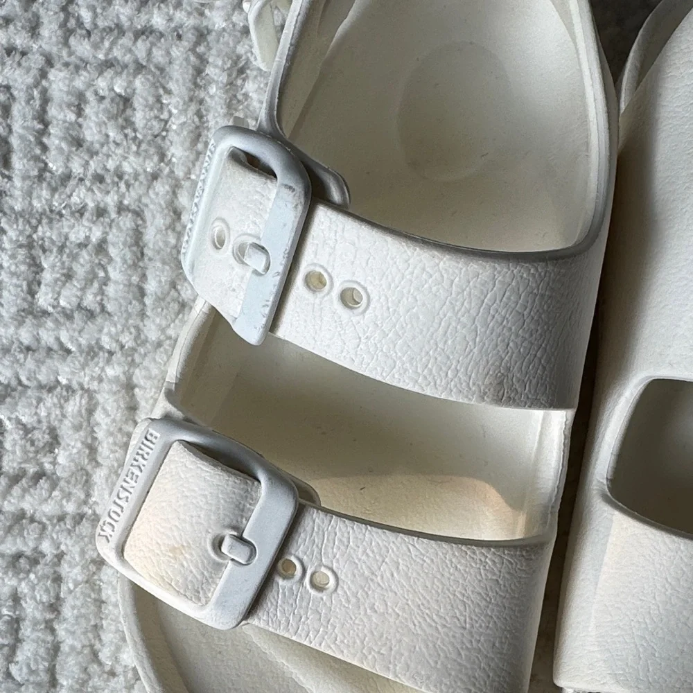 Birkenstock Kids Cream Sandals Size 26